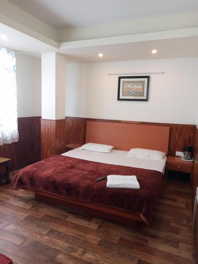 Bon Hotel Crystal Palace Гангток Екстериор снимка