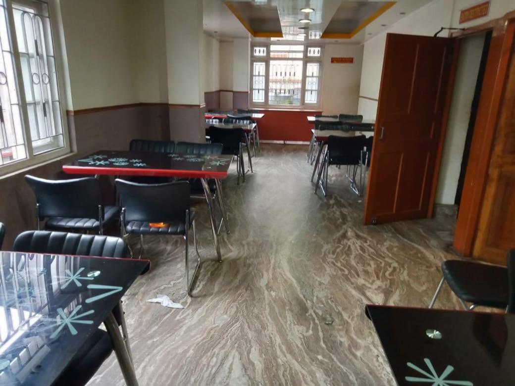 Bon Hotel Crystal Palace Гангток Екстериор снимка