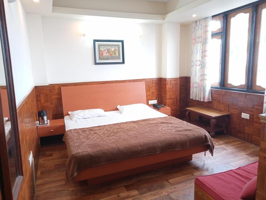 Bon Hotel Crystal Palace Гангток Екстериор снимка